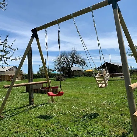 Кемпинг Minicamping Sous Les Cloches Terjat